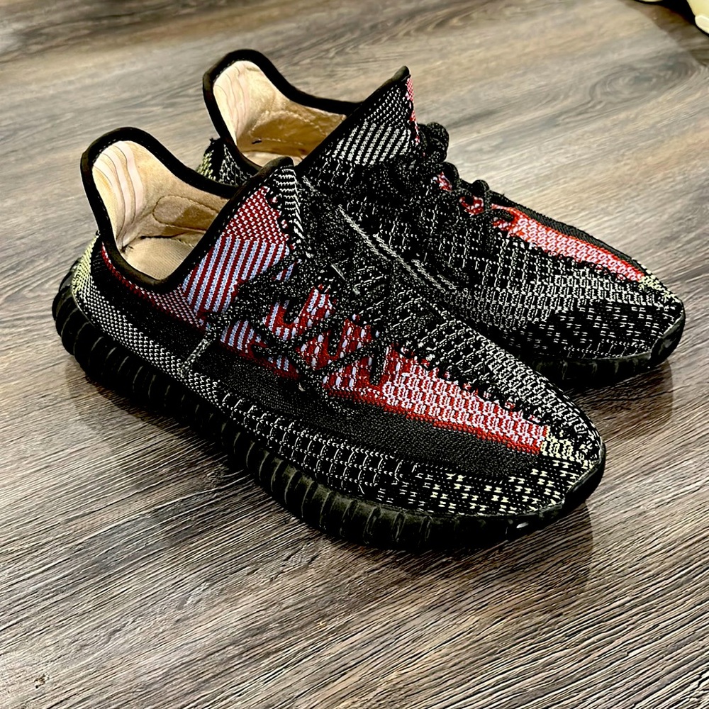 Yeezy Boost 350 V2 'Yecheil Non-Reflective' - size 9.5 men’s